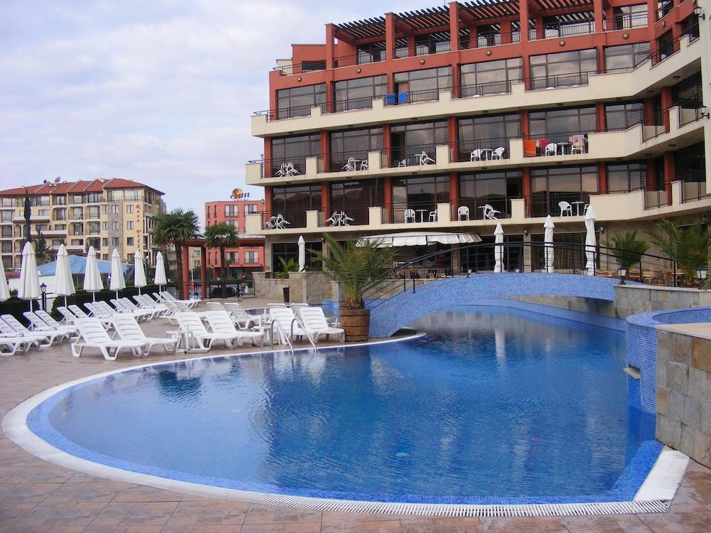 Nobel Ultra - Free Access Hotel